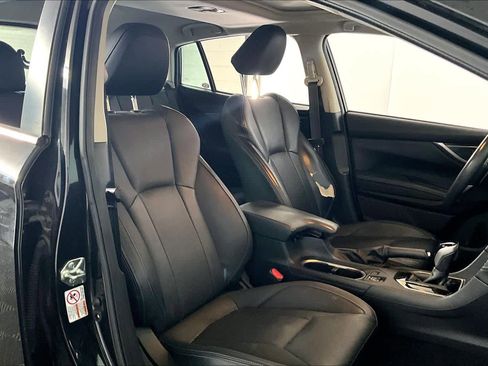 Used 2017 Subaru Impreza 2.0i Limited image 7