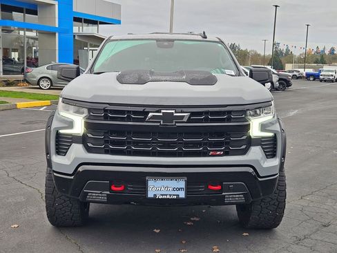 Used 2024 Chevrolet Silverado 1500 LT Trail Boss w/ Convenience Package II image 9
