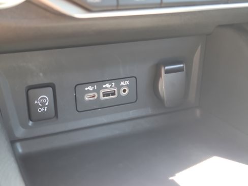 Used 2025 Nissan Sentra SV w/ All-Weather Package image 23