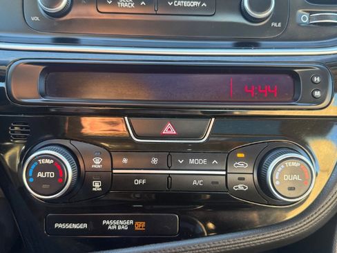 Used 2015 Kia Optima EX w/ EX Premium Package image 16