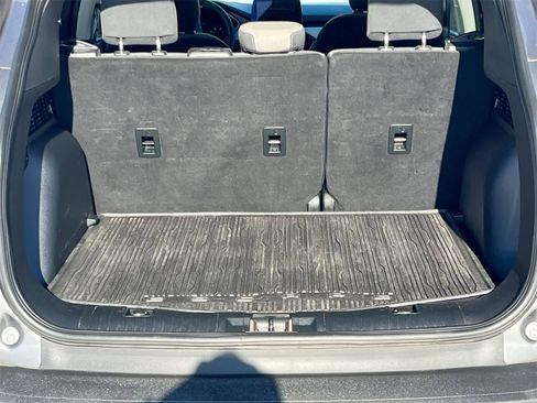 Used 2022 Ford Escape SE image 11