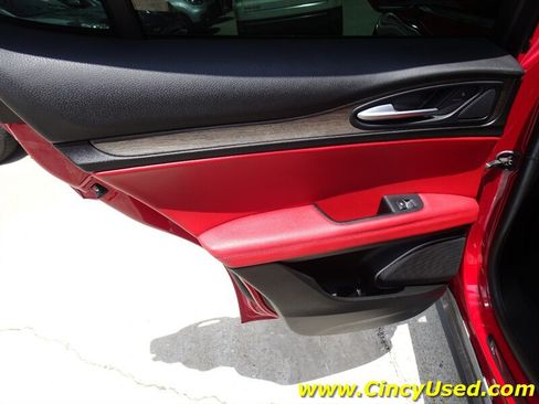 Used 2018 Alfa Romeo Stelvio Ti AWD/4WD image 30