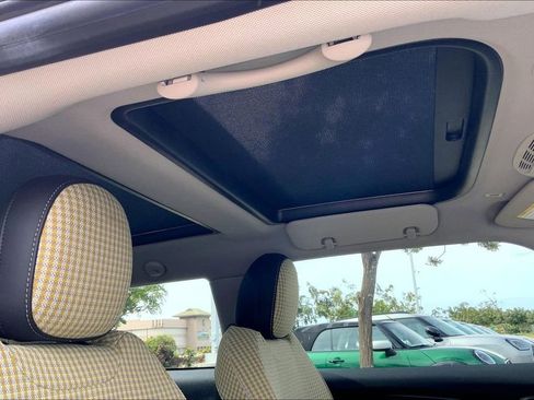 Certified 2022 MINI Cooper SE image 23