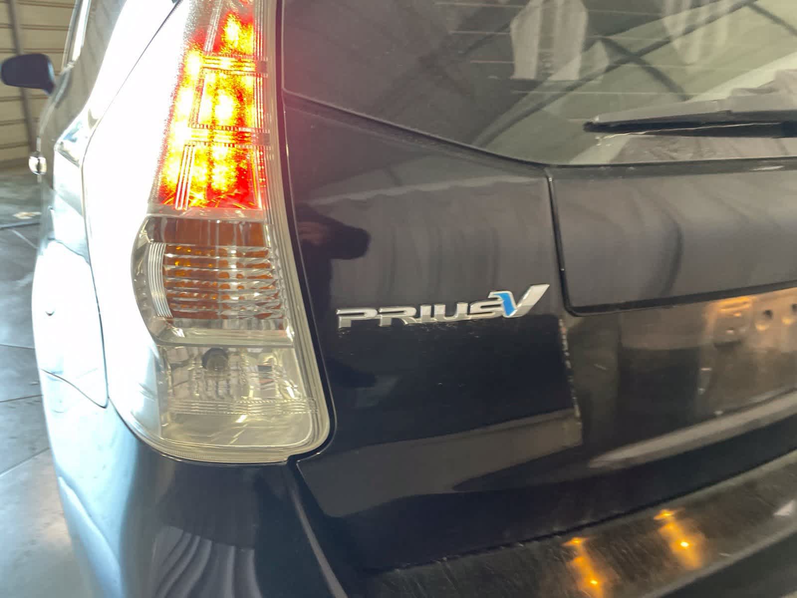 Used 2012 Toyota Prius V Three w/ Preferred Accessory Pkg FWD image 20