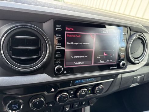 Used 2021 Toyota Tacoma TRD Off-Road image 27