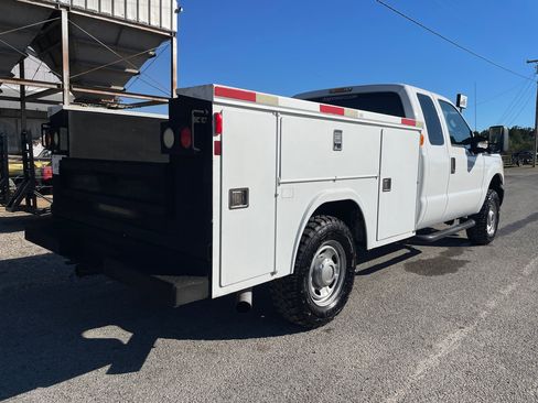 Used 2011 Ford F250 XL image 6