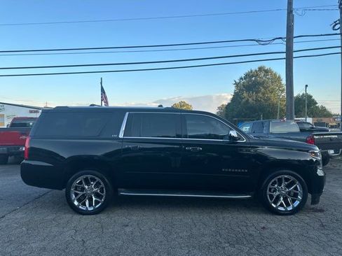 Used 2016 Chevrolet Suburban LTZ image 4