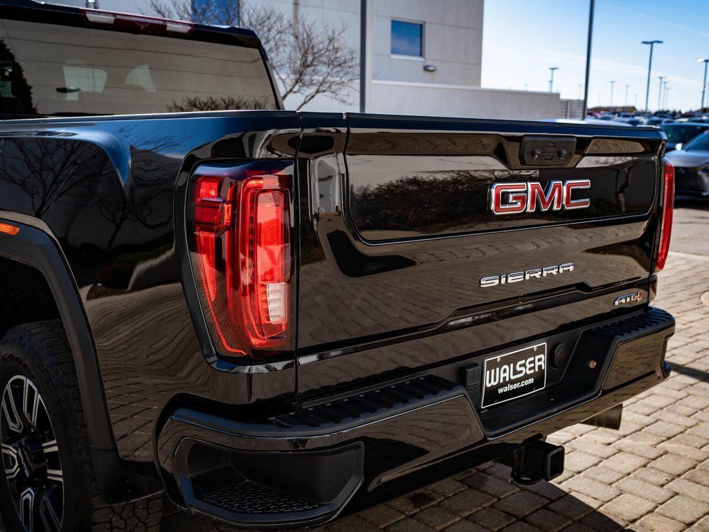Used 2023 GMC Sierra 2500 AT4 w/ Gooseneck/5TH Wheel Package AWD/4WD image 18