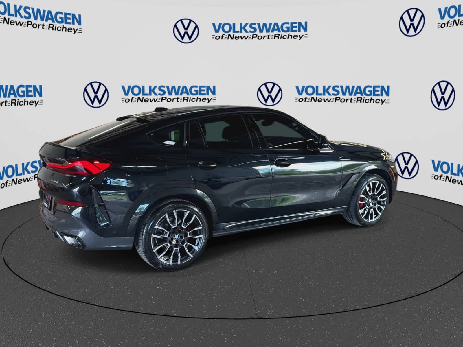 Used 2025 BMW X6 xDrive40i w/ Premium Package AWD/4WD image 8