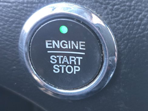 Used 2021 Ford Edge ST-Line image 14