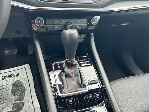 Used 2024 Jeep Compass Trailhawk image 12