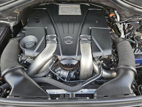 Used 2018 Mercedes-Benz GLS 550 4MATIC image 25