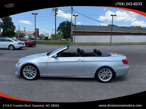 Used 2011 BMW 335i Convertible RWD image 12