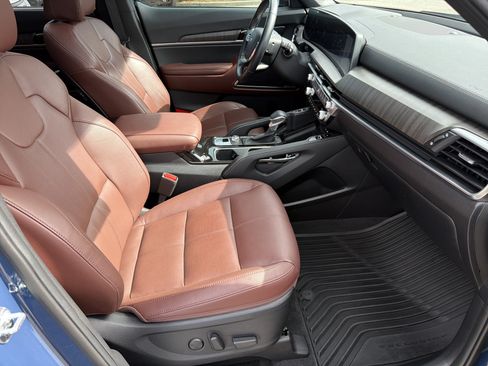 Used 2024 Kia Telluride SX w/ Towing Package FWD image 24