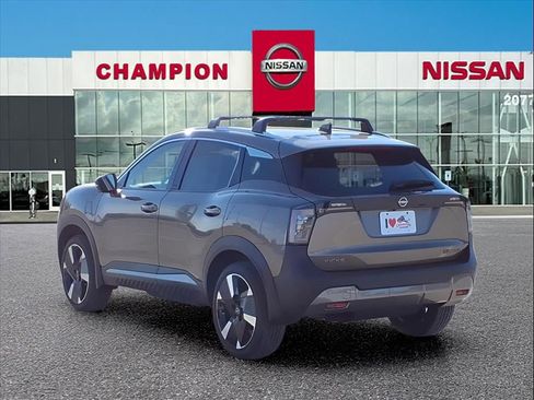 New 2026 Nissan Kicks SR w/ Cold Weather Package image 5