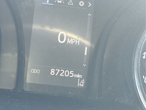 Used 2020 Toyota Camry LE FWD image 12