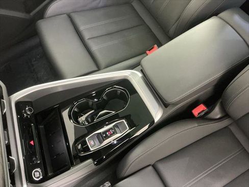 Used 2025 Audi Q5 Premium Plus w/ Premium Plus AWD/4WD image 16