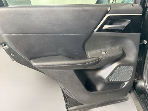 Used 2022 Mitsubishi Outlander SE image 26