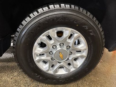 Used 2024 Chevrolet Silverado 2500 LT w/ All Star Edition AWD/4WD image 10
