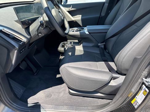 Used 2025 BMW iX xDrive50 w/ Convenience Package image 14