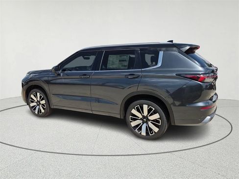 New 2025 Mitsubishi Outlander SEL image 8