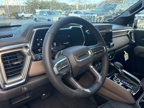 New 2026 GMC Canyon Denali w/ LPO, Denali Black Edition image 11