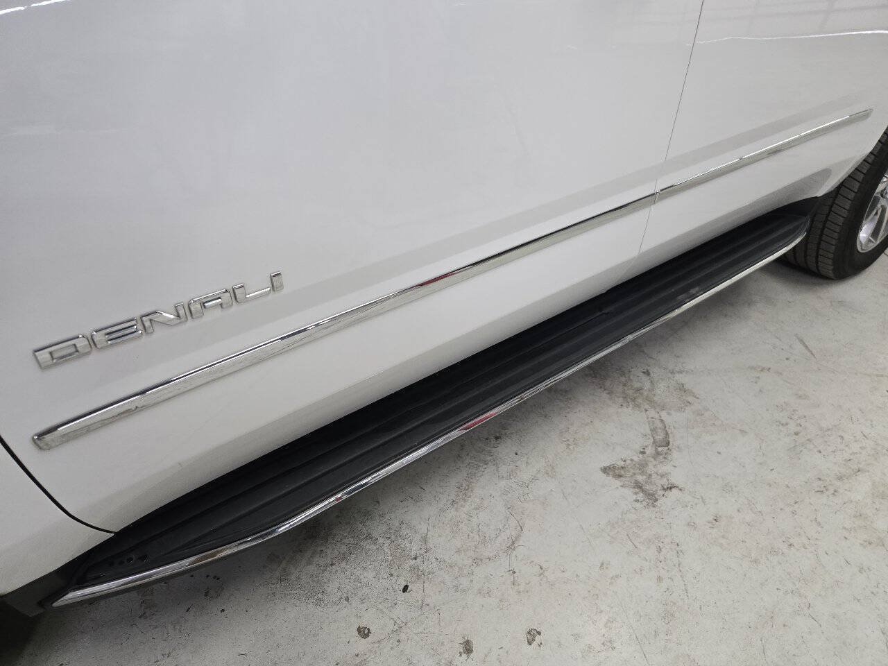 Used 2020 GMC Yukon XL Denali RWD image 18