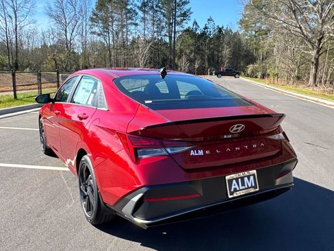 New 2026 Hyundai Elantra SEL Sport image 3