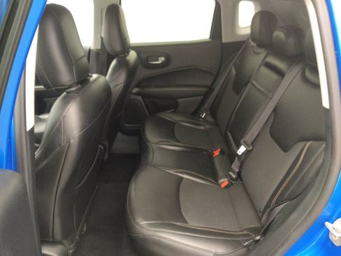 Used 2019 Jeep Compass Latitude w/ Cold Weather Group AWD/4WD image 18