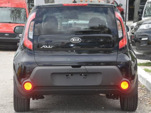 Used 2014 Kia Soul + image 10