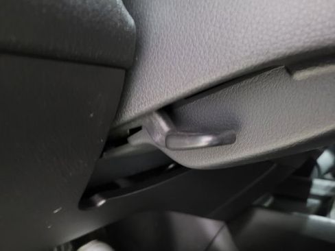 Used 2015 Nissan Rogue SL image 39