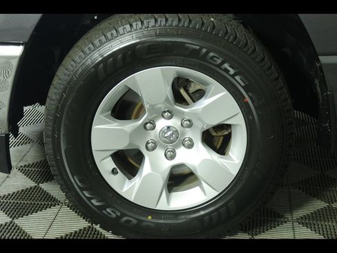 Used 2022 RAM 1500 Big Horn AWD/4WD image 6