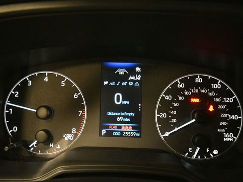 Used 2023 Toyota Corolla Cross LE image 14