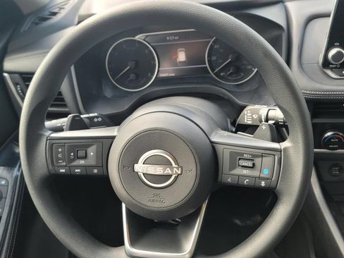 Used 2024 Nissan Rogue SV AWD/4WD image 17