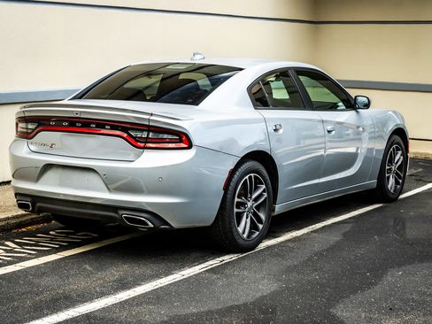 Used 2019 Dodge Charger SXT AWD/4WD image 7