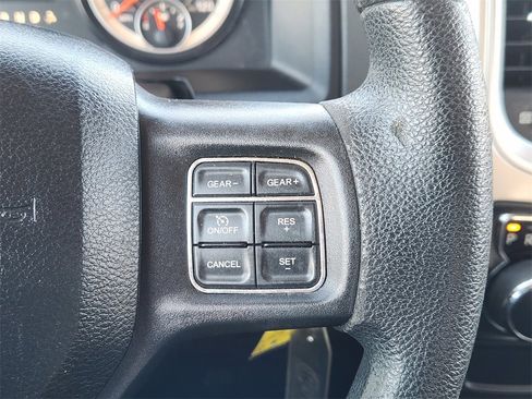 Used 2019 RAM 1500 Classic SLT image 30