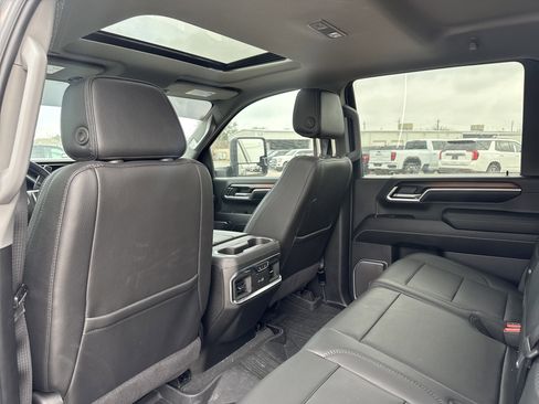 Used 2024 GMC Sierra 2500 Denali w/ Denali Reserve Package image 9