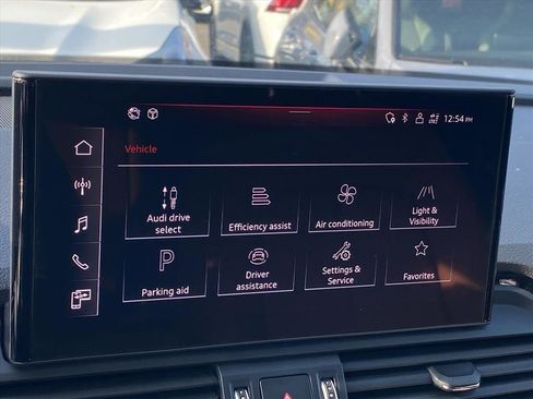 Used 2023 Audi Q5 2.0T Premium w/ Convenience Package image 10