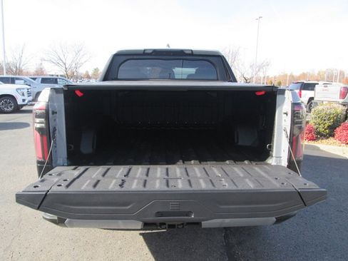 New 2024 GMC Sierra EV Denali image 7