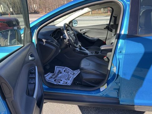Used 2014 Ford Focus SE w/ Equipment Group 201A image 14