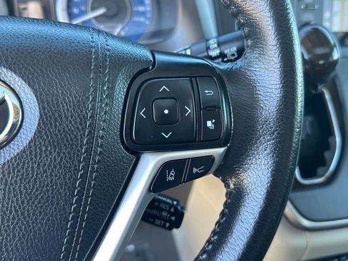 Used 2020 Toyota Sienna XLE Premium image 25