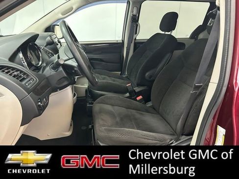 Used 2017 Dodge Grand Caravan SE image 14