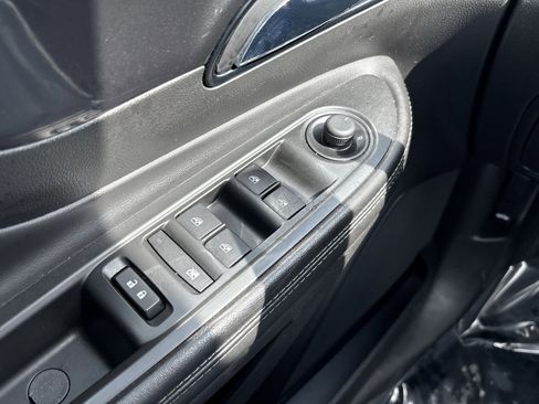 Used 2021 Buick Encore Preferred w/ Safety Package image 25