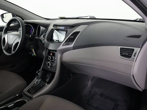 Used 2014 Hyundai Elantra SE FWD image 9