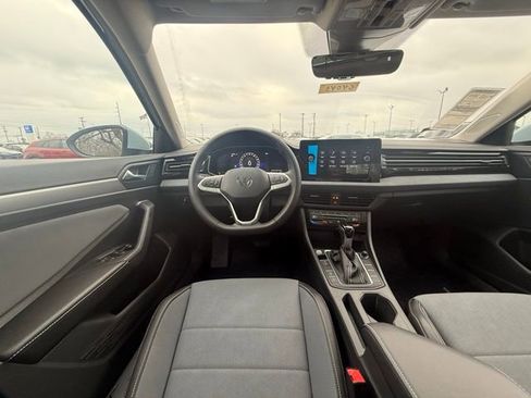 New 2026 Volkswagen Jetta SE image 11