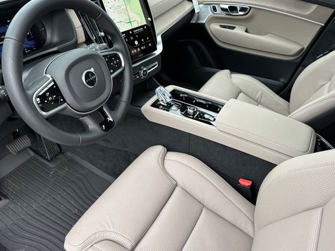 New 2026 Volvo XC90 T8 Ultra w/ Lounge Package AWD/4WD image 9