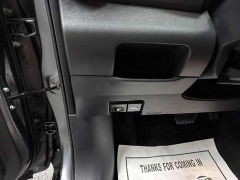Used 2020 Nissan Kicks SV FWD image 14