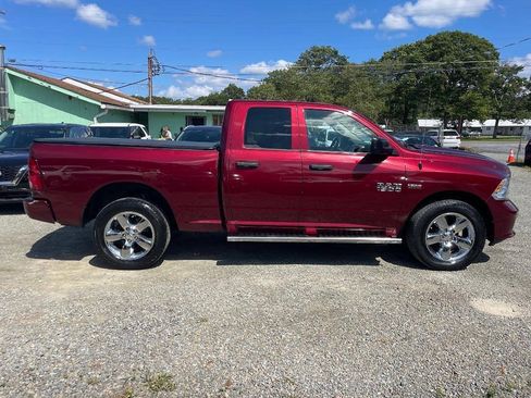 Used 2018 RAM 1500 Express w/ Express Value Package AWD/4WD image 9