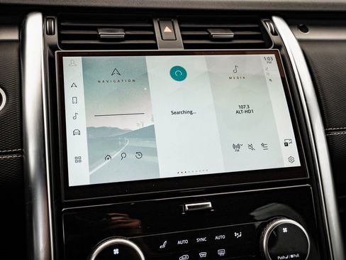 Used 2023 Land Rover Discovery S R-Dynamic image 34