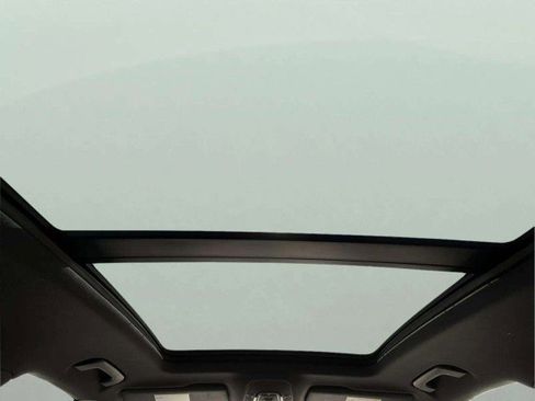 Certified 2025 Audi Q5 e Premium Plus w/ Premium Plus Package image 17